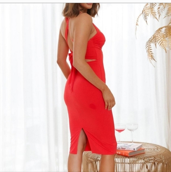 Saints + Secrets Chic & Sexy Red Midi Dress Sz M NWT - Picture 3 of 12